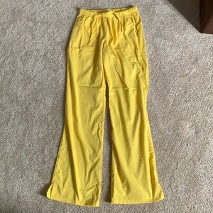 Cherokee yellow scrub pants size XS